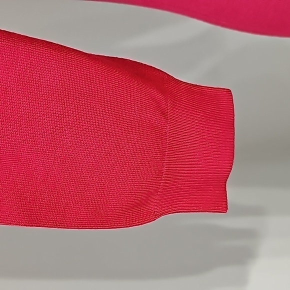 White house black market red pull over sweater. 3/4 sleeves. Size small Key hole - Picture 4 of 10